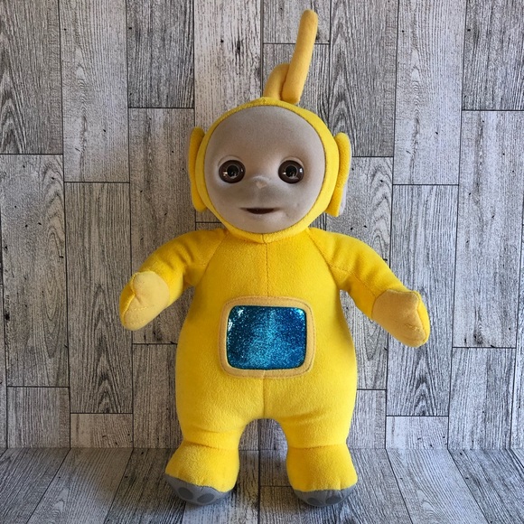 Eden - Vintage 1998 Teletubbies Laa Laa Yellow Plush Doll Flocked Face - Picture 2 of 9